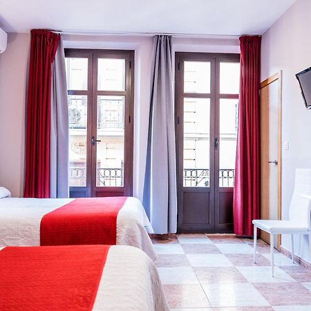 Hostal Sonia Granada Bagian luar foto