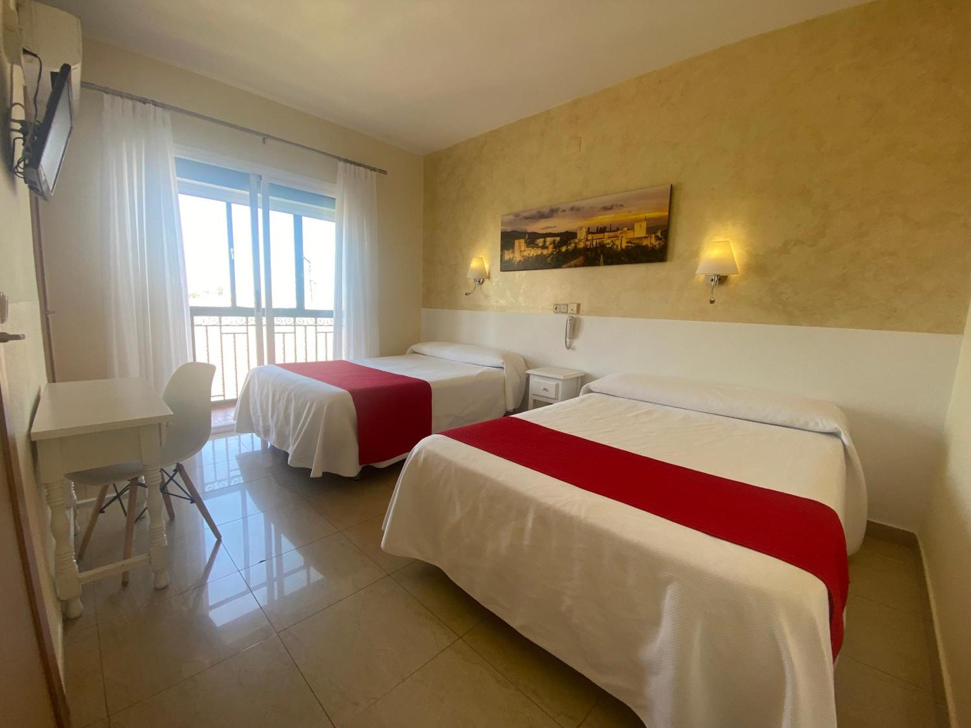 Hostal Sonia Granada Bagian luar foto