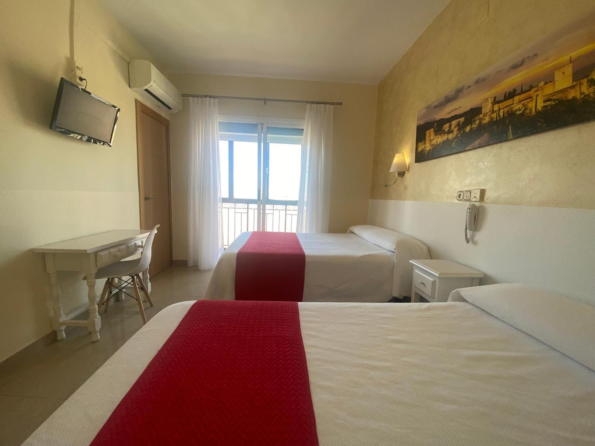 Hostal Sonia Granada Bagian luar foto