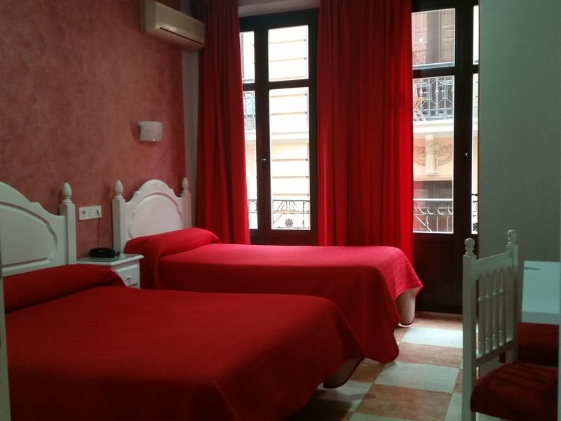 Hostal Sonia Granada Bagian luar foto